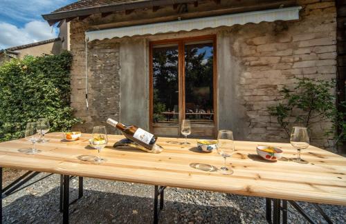 Savigny-sur-Grosne Maison | Gite des Troix Ptites Noix - Family 9 People Garden Games Close to Cluny Vignoble