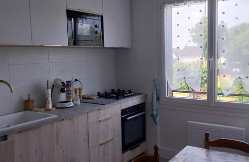 Lacapelle-Viescamp Maison | Gite Detached house sleeps 6 Pets welcome Wifi lake 10mn