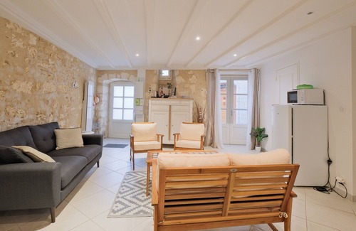 Brantome-en-Perigord Maison | Gîte D’ici et d’Ailleurs – Charme Authentique au Cœur du Centre Historique avec Wi-Fi
