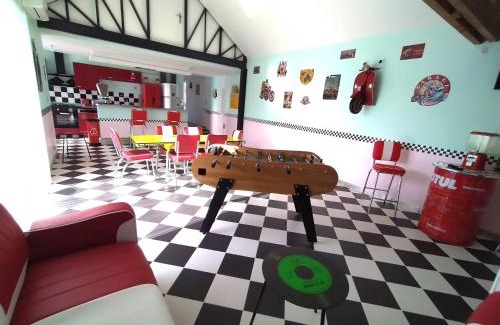 Clevilliers Maison | GITE diner AMERICAIN