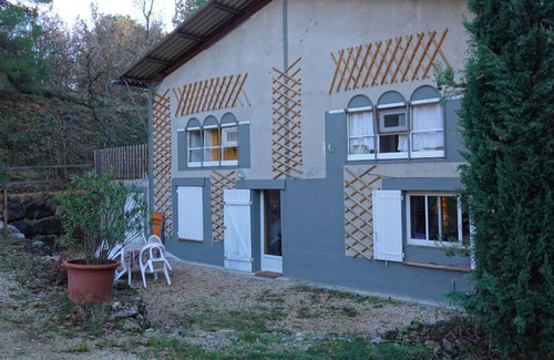 Puimoisson Maison | Gîte du Deffend, au cœur de la Provence. Venez vous ressourcer en pleine nature.
