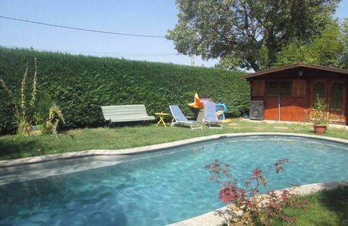 Montelimar Appartement | Gite du Levant, espace et couleur, clim réversible, rez de jardin au calme