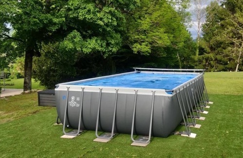 Marnoz Appartement | Gite du Mont Begon - Piscine partagée