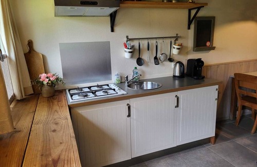 Trezelles Cottage | Gîte Ella – Chien bienvenu – Petit camping familial – À 20 min du parc Le Pal