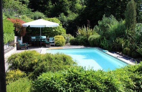 Manneville-la-Raoult Maison | Gite Fleurs De Mai - Piscine chauffée -Terrains de jeux - Vue magnifique