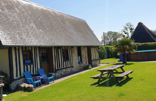Fatouville-Grestain Cottage | Gite 2 à 3 personnes proche de Honfleur avec piscine