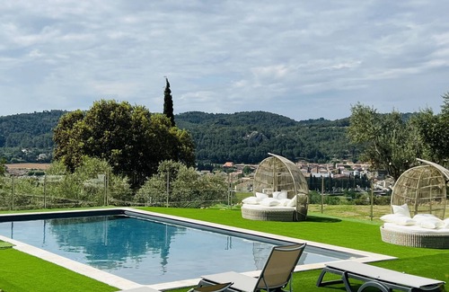 Cessenon-sur-Orb Appartement | Gîte pour 2 personnes avec Piscine -Vue sur la vallée de l'Orb