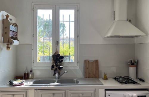 Cabries Appartement | Gite pour 3, idéalement situé, à 10 mn d’Aix en Provence et 20 mn de Marseille