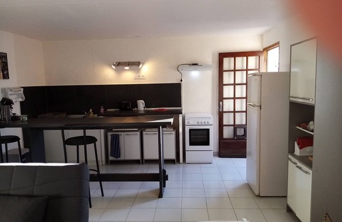 Sablet Appartement | Gîte pour 4 personnes adultes et 1 enfant -3ans à l'entrée de Sablet
