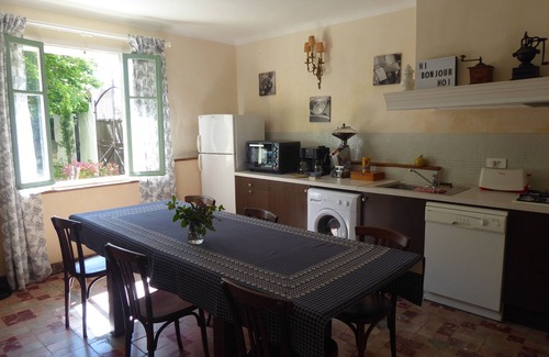 Aubussargues Autre | Gîte pour 8 dans vieux mas avec piscine près d'Uzès dans petit village calme