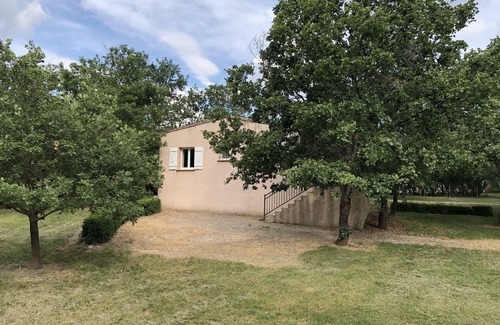Saint-Remeze Cottage | Gite Gorges de l'Ardèche "Les Chênes de Rouvet" - calme et proche des activités