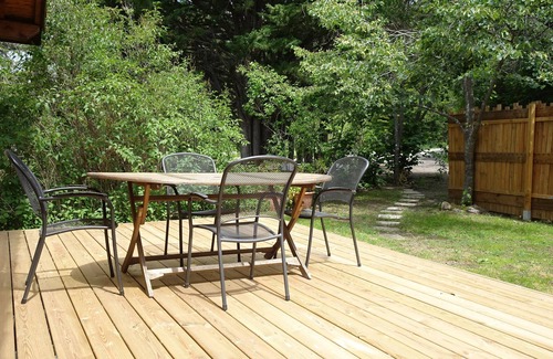 Venterol Appartement | Gite idéal pour des vacances au calmes pleine nature avec piscine et terrasse.