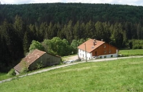 Liezey Appartement | gite dans ferme vosgienne entierement renovée.