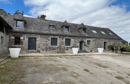 Corlay Maison | Gite in a farmhouse, located on the farm among the sheep.