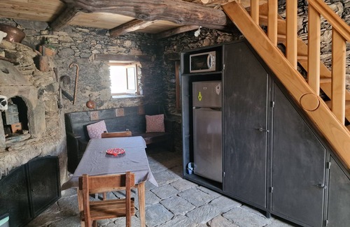 Cambia Maison | Gite dans un ancien séchoir à châtaigne