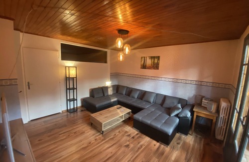Mesnois Appartement | Gîte in a typical village, 10 minutes from Lac de Granvaud and 15 minutes from Chalain.