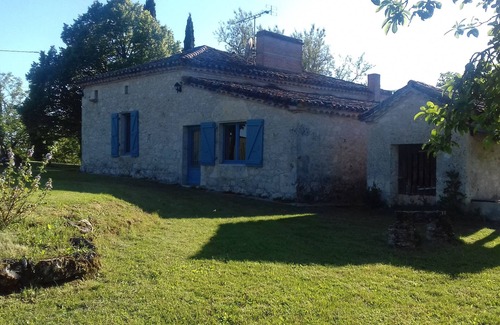 Touffailles Maison | Gite in Quercy 5 people, swimming pool, tennis court