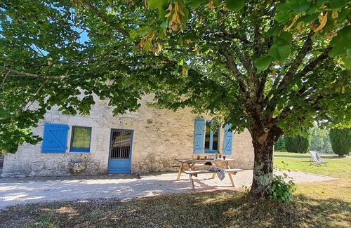 Touffailles Maison | Gite in Quercy 5 people, swimming pool, tennis court