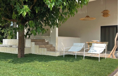 Graveson Maison | Gîte in the Provencal countryside. Heated swimming pool.