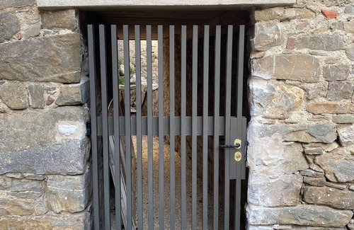 Mayronnes Appartement | Gite in the shadow of the church