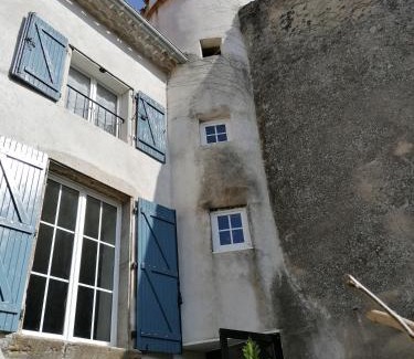 Saint-Hilaire Maison | Gite Joséphine dans une tour médiévale - Carcassonne