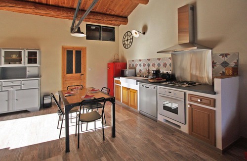 Saint-Victor-la-Coste Cottage | Gite l'Atelier avec piscine et wifi inclus