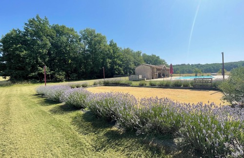 Saint-Eutrope-de-Born Appartement | "Gîte la Bergerie" near the Bastide of Monflanquin and the Dordogne river