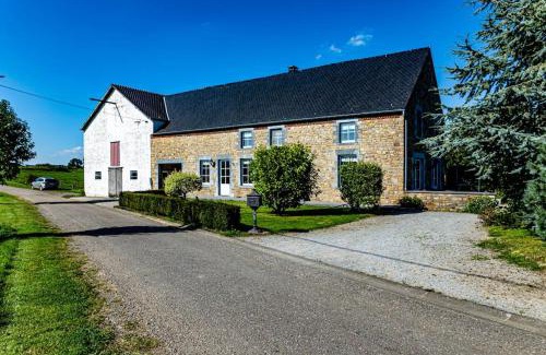 Momignies Maison | Gite la Dame au Lit gite à la ferme
