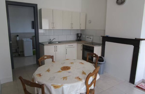 Bourg-Fidele Maison | Gîte La Demoiselle, maison au cœur du village. Animaux de compagnie acceptés !