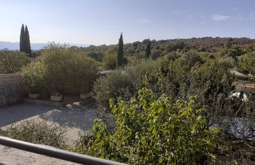 Joyeuse Cottage | Gîte la FENIERE *** dans Mas en pierres, nature et calme, piscine chauffée