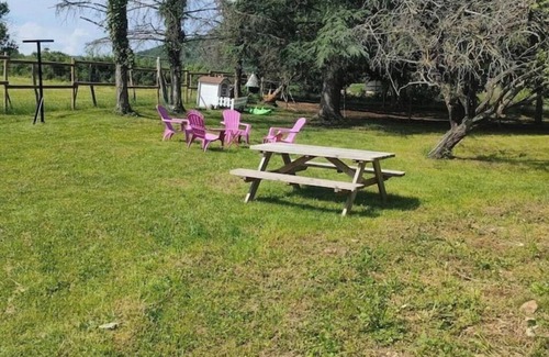 Saint-Julien-de-Coppel Maison | GITE LA ROCHE PAISIBLE
