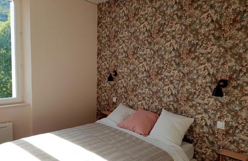 Marcillac-Vallon Maison | Gite La maison du gardien