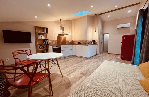 Montolieu Maison | Gite la Maison du Vigneron with 4 bedrooms