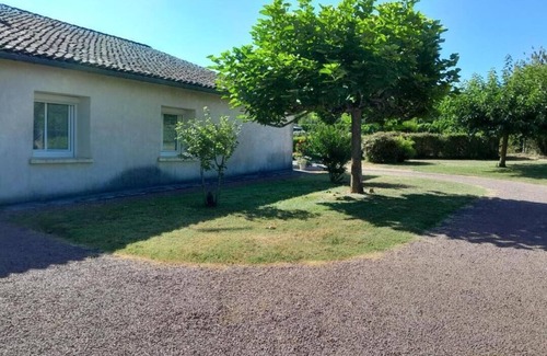 Lussac Maison | Gite Lafleur Terrien
