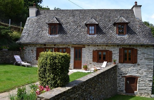 Lapeyrugue Cottage | Gite Lapeyrugue, 2 bedrooms, 4 persons