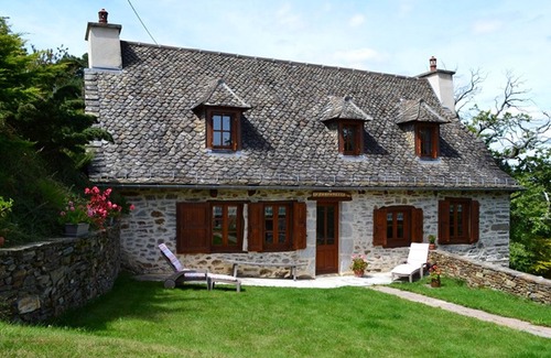 Lapeyrugue Cottage | Gite Lapeyrugue, 2 bedrooms, 4 persons