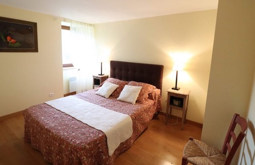 Lapeyrugue Cottage | Gite Lapeyrugue, 2 bedrooms, 4 persons