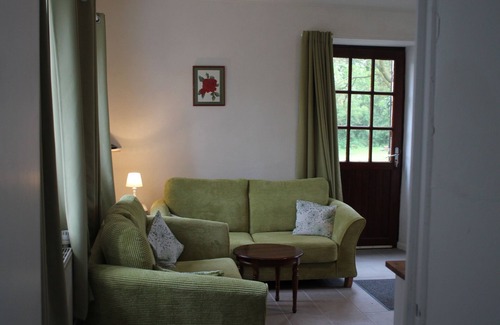 Fresne-la-Mere Maison | Gîte Larose de 4 personnes (accessible) à deux pas de la Suisse Normande !