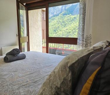 Echevis Appartement | GITE LE BELVEDERE AU REFUGE DU PHOENIX, ECHEVIS