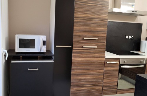 Le Breuil Appartement | Gîte Le Creusot-Bourgogne avec Piscine - RDC accessible PMR