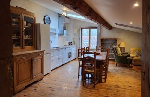 Albigny-sur-Saone Appartement | Gite le grenier des maraîchers