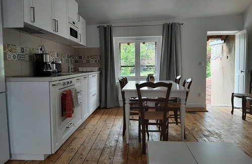 Albigny-sur-Saone Appartement | Gite le haut des maraîchers. Appartement pour 4 à 6 personnes,
