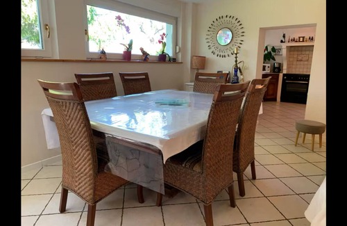 Montbronn Maison | Gîte Le Havre Blanc surrounded by a huge enclosed park