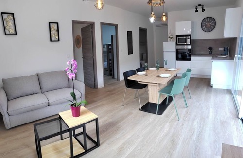 Montclar-sur-Gervanne Maison | Gite "Le Jardin de Pierrot" 26400 Montclar Sur Gervanne 14 Pers Avec Piscine