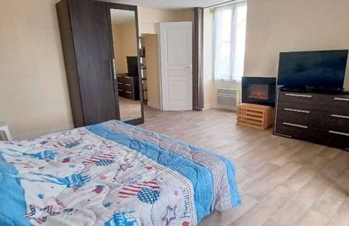 Le Mayet-de-Montagne Cottage | Gite Le Mayet-de-Montagne, 2 bedrooms, 4 persons