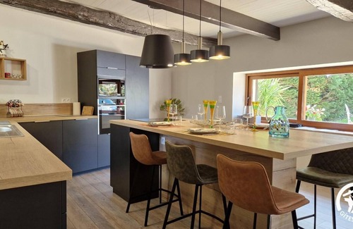 Almayrac Maison | GITE LE RUISSEAU DU BEJEAN avec piscine et parc arboré