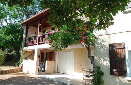 Corbarieu Appartement | Gite "Le SEQUOIA"