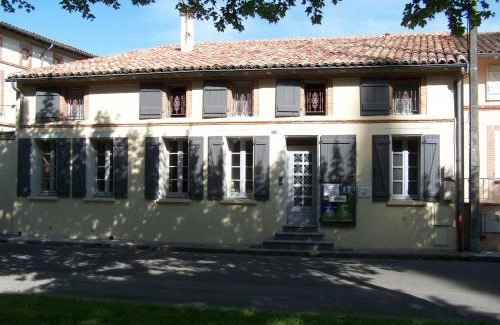 Grisolles Maison | Gite le sorgho