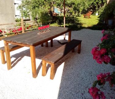 Chatel-Censoir Maison | GITE LES 27 ROSES ET PLUS