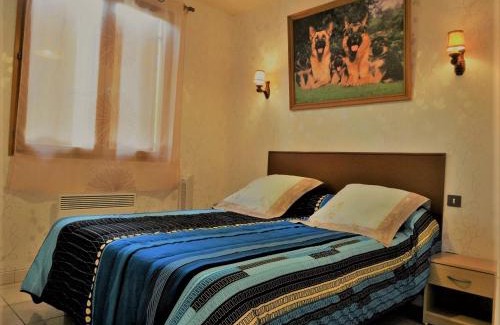 Auriac-du-Perigord Chalet De Ski | Gite les Acacias - les gites des hauts de vialot
